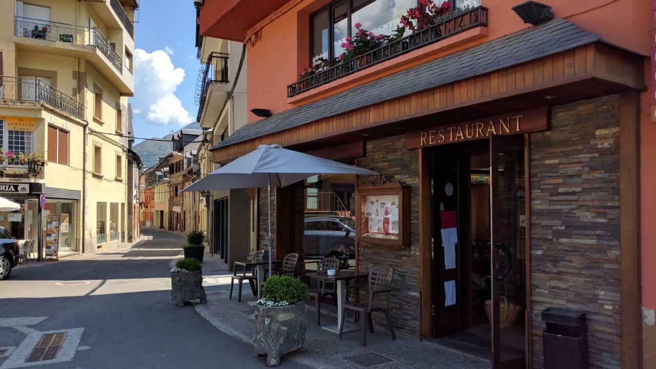 Hostal Talabart Les Eksteriør bilde
