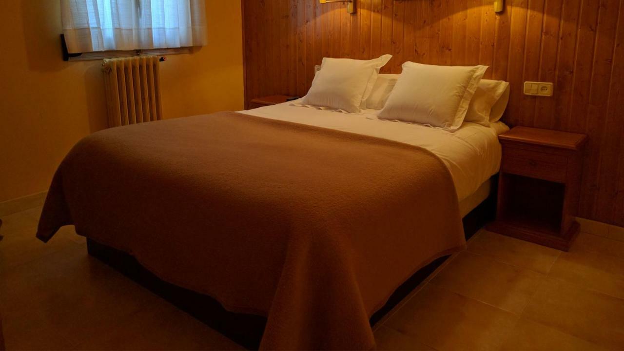 Hostal Talabart Les Eksteriør bilde